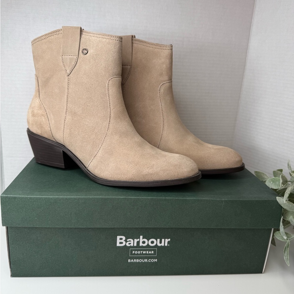 Barbour Women's Taupe Suede Ankle Western Booties Size 10 Feminine Classic